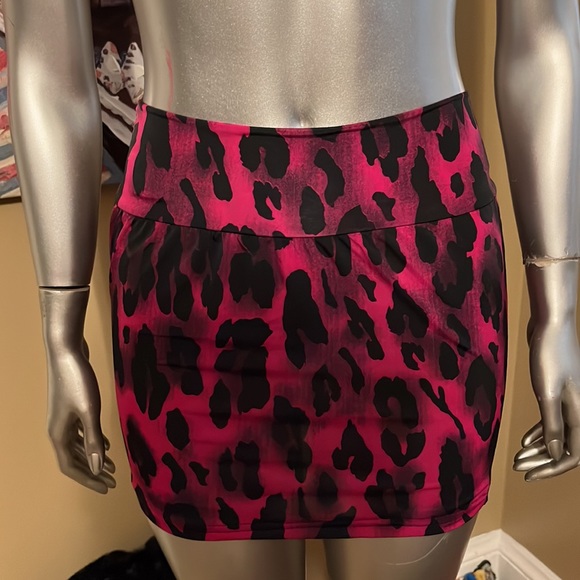 Handmade magenta pink black cheetah leopard animal print mini skirt size small - Picture 2 of 7